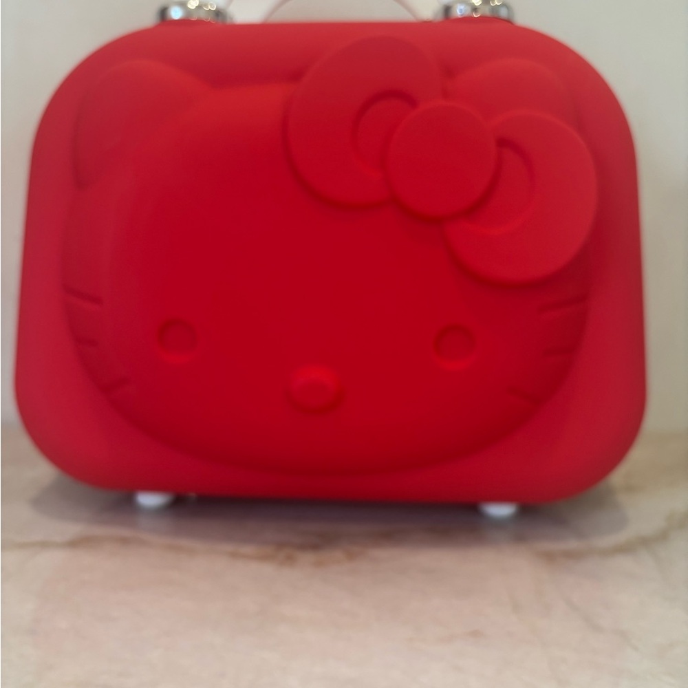 Hello Kitty Red All Around Versatile Hard case Bag - Picture 2 of 10